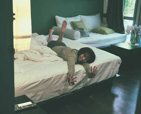 有村架純、ホテルでオフ感全開のリラックス姿 写真集発売前重版決定<sou.>