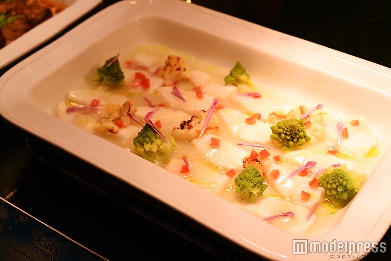 白身魚のスチーム カリフラワーソース（C）モデルプレス