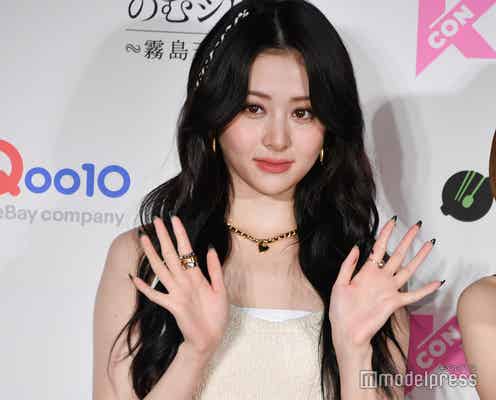 LE SSERAFIM・HUH YUNJIN、オレンジヘアに大胆イメチェン「ビジュ爆発」「最高に似合う」と反響続々