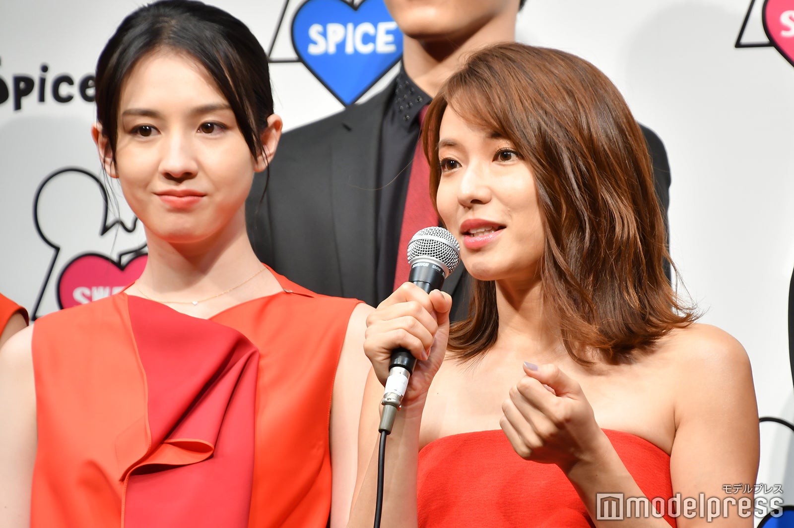 桜庭ななみ、内山理名（C）モデルプレス