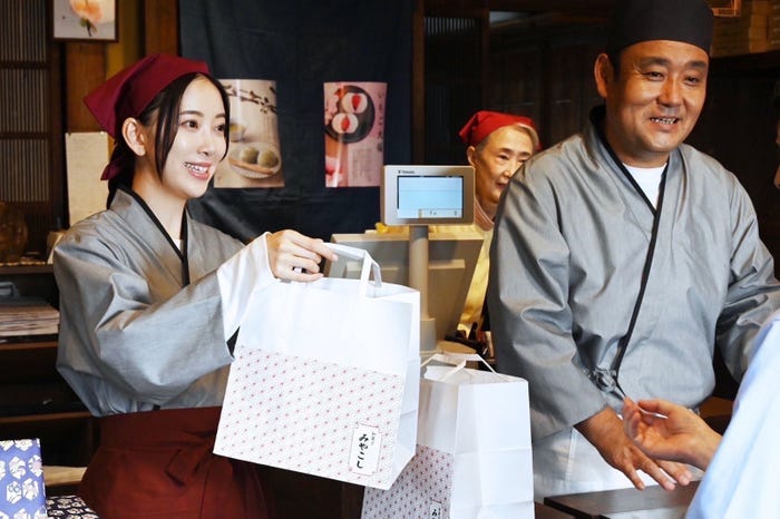 堀未央奈、ドロンズ石本「モンスター」第7話(C)カンテレ