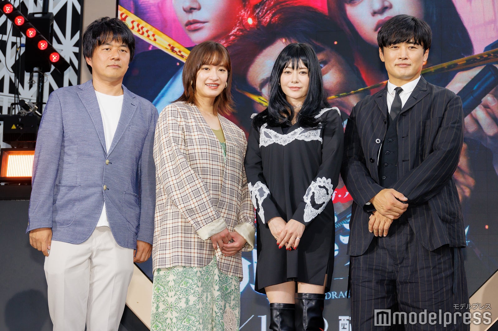 （左から）橋本和明氏、門脇麦、真木よう子、劇団ひとり（C）モデルプレス