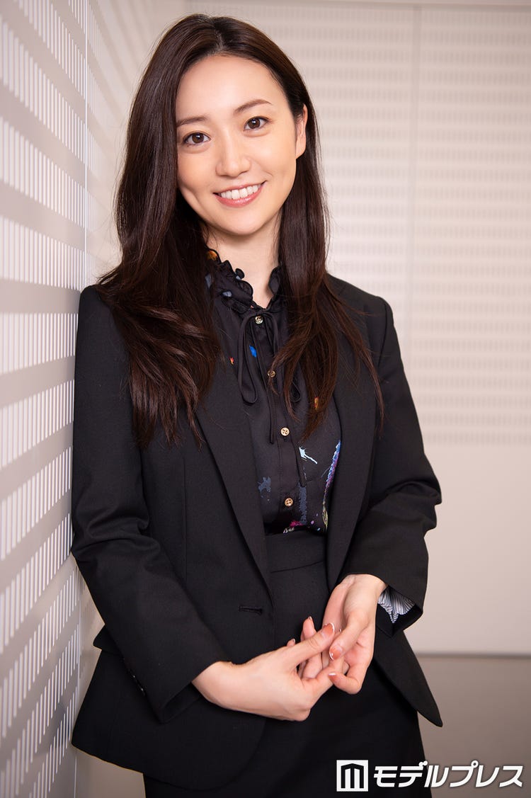 画像3 8 大島優子 七人の秘書 インタビュー 新しい日常 で変化したドラマへの思い 都知事秘書役のファッション ヘアのポイントは モデルプレス