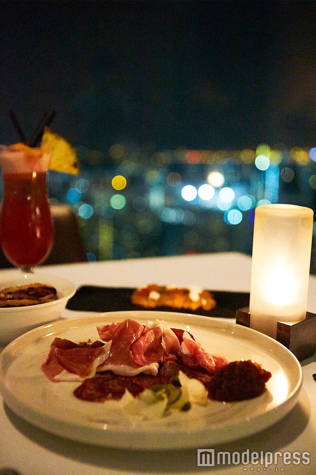 ソルトグリル＆スカイバー（C）モデルプレス