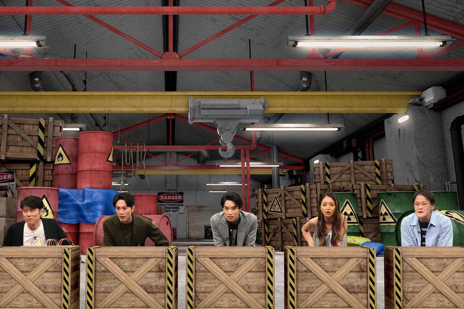 （左から）原田泰造、間宮祥太朗、鈴木伸之、みちょぱ、稲田直樹（C）フジテレビ