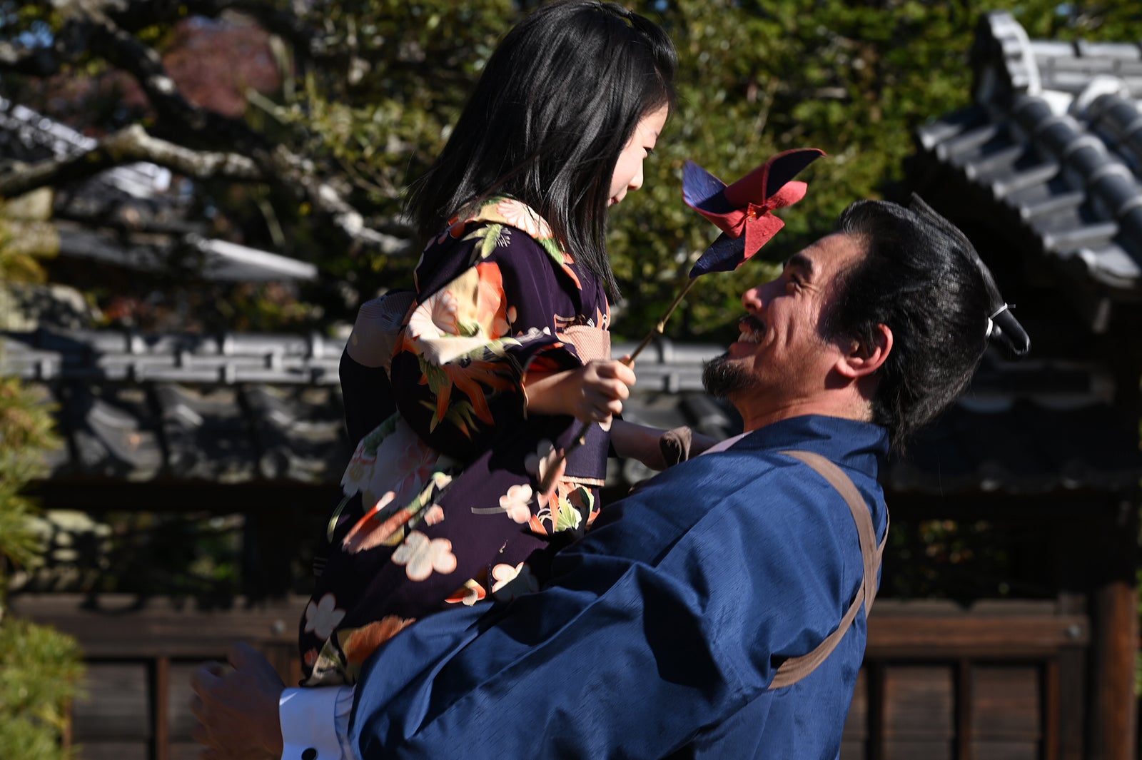 （右）伊藤英明 （C）テレビ朝日