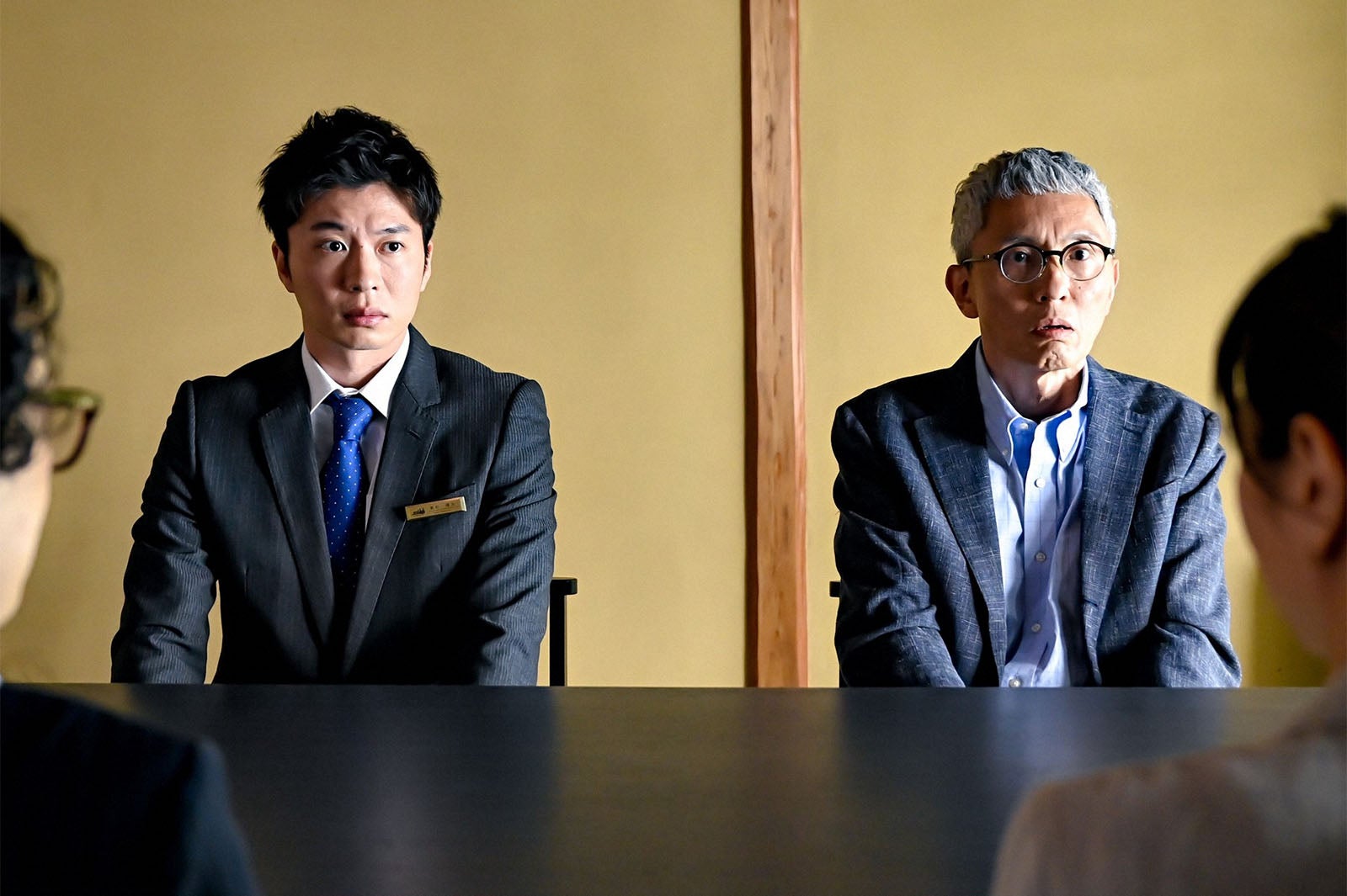 松重豊、田中圭／「持続可能な恋ですか？～父と娘の結婚行進曲～」第8話より（C）TBS