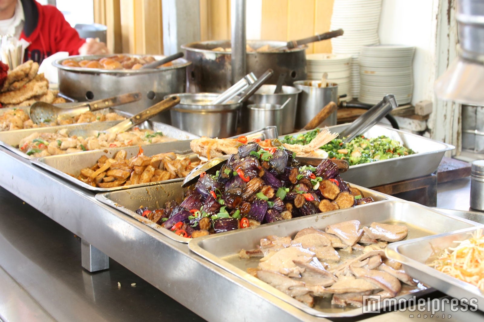 惣菜も豊富（C）モデルプレス