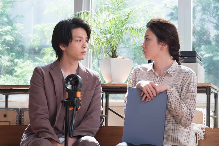 中村倫也、永野芽郁(C)NHK