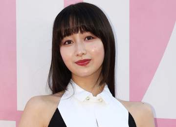 バレー大阪会場で生応援のCocomiに石川真佑「大阪まで来てくれた♥アツすぎる♥」日の丸に直筆手書きで声援