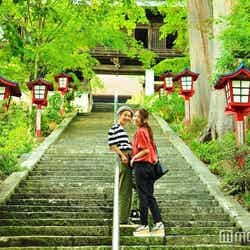 趣のある長い石段を上がれば、山門、本堂へと続きます(C)モデルプレス