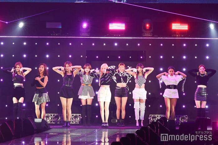 TWICE (C)モデルプレス