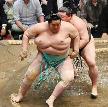 大関琴桜が負け越し決定 正代に苦杯で8敗目 来場所はカド番に
