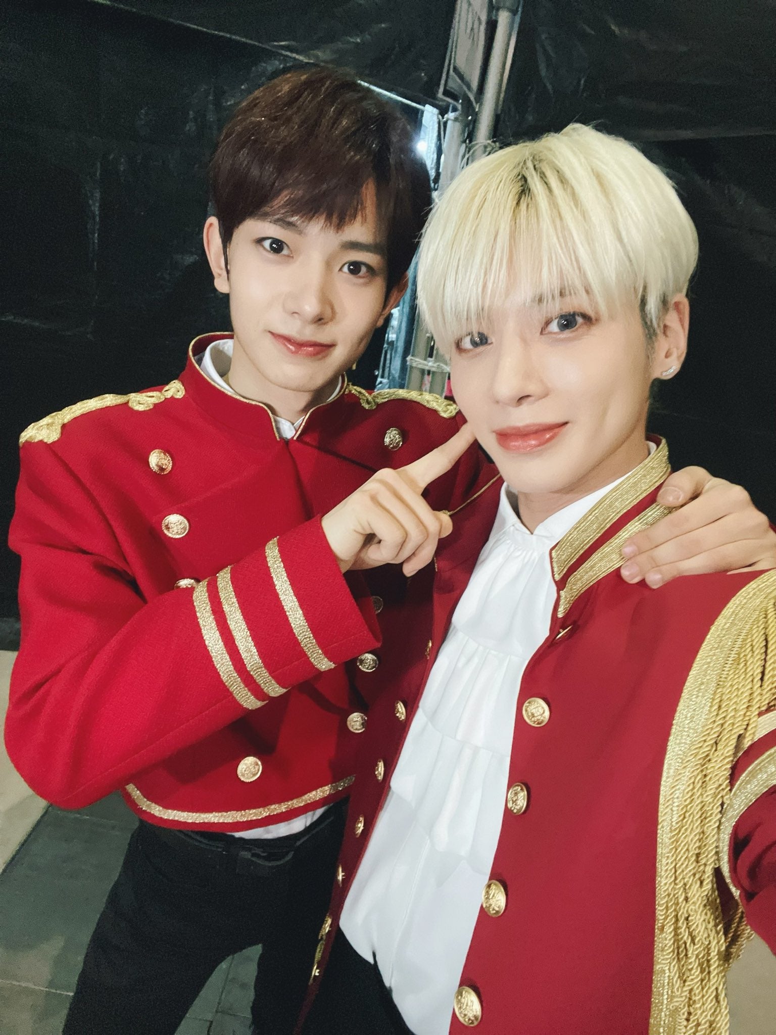 TXTテヒョン＆ENHYPENヒスン、BTS後輩が感動の再会「2人ともデビューできてよかった」「エモすぎる」ファン感激