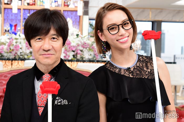 内村光良、滝沢カレン (C)モデルプレス