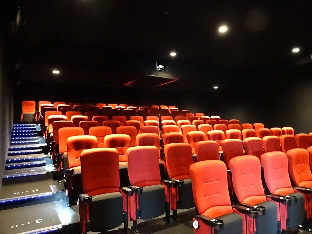 kino cinema 横浜みなとみらい／画像提供：TSUTAYA