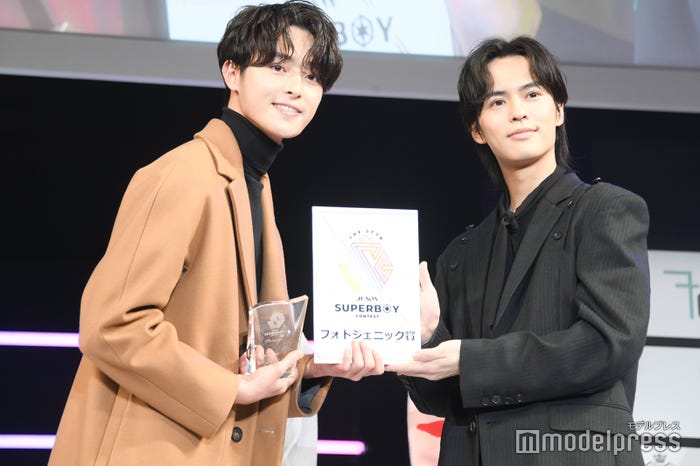 谷原七音さん、奥野壮(C)モデルプレス