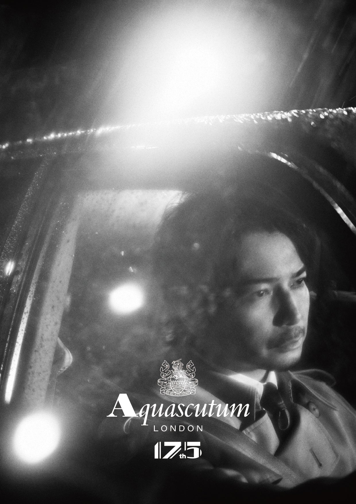 松本潤「Aquascutum」トレンチコートアンバサダー グラフィック（提供写真）