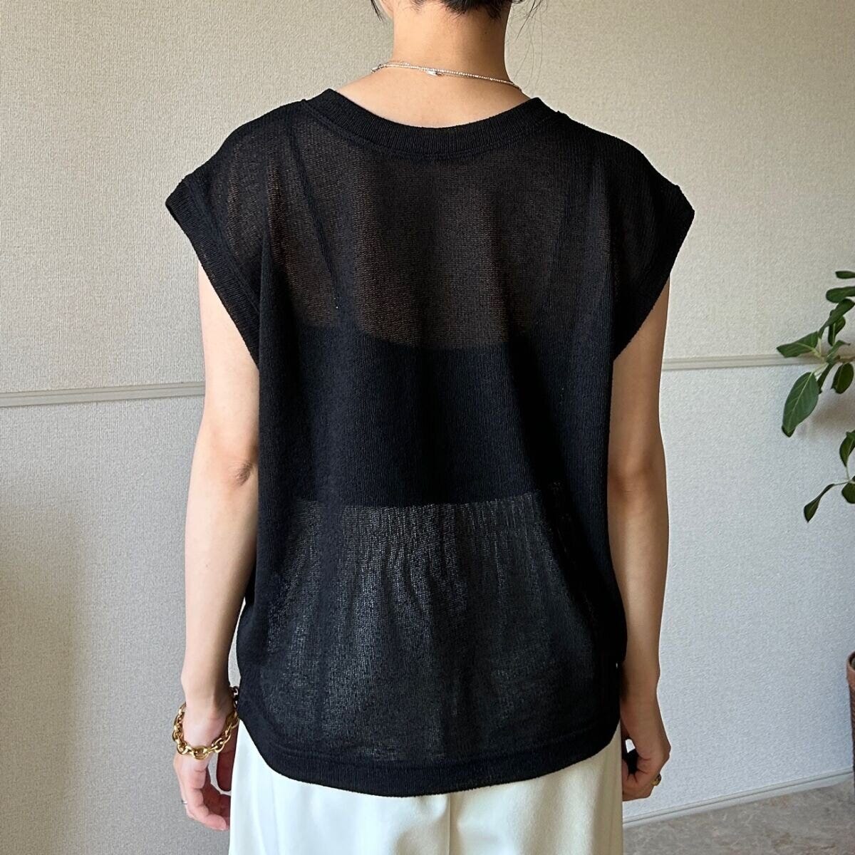 GU　ループヤーンVネックT　バックスタイル