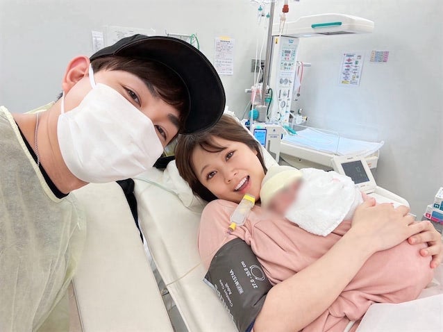 元モー娘。新垣里沙のカメラマン夫、第一子誕生に感謝「僕を父にしてくれてありがとう」