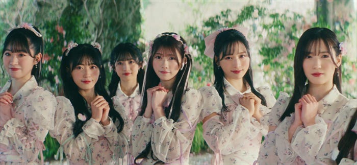 AKB48「カラコンウインク」(C)AKB48