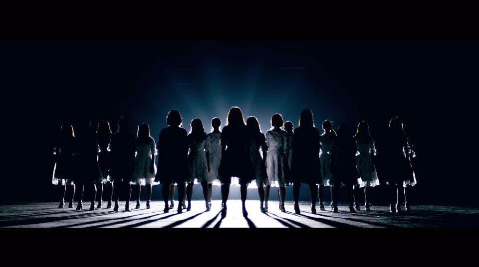 けやき坂46「ハッピーオーラ」MVより（提供写真）