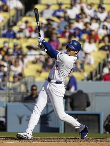 大谷翔平 誕生日の第4打席で中前タイムリー 161.6キロをはじき返す ドジャースが3点差に迫る