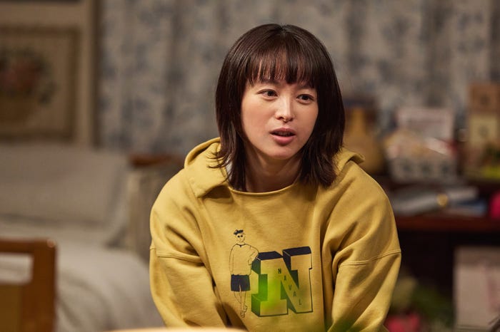 清野菜名「日曜の夜ぐらいは…」第6話より(C)ABCテレビ