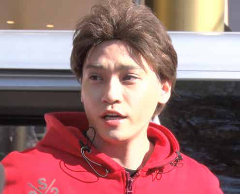 キスマイ二階堂高嗣、話題の新監督になりきる 宮田俊哉扮するレポーターは困惑