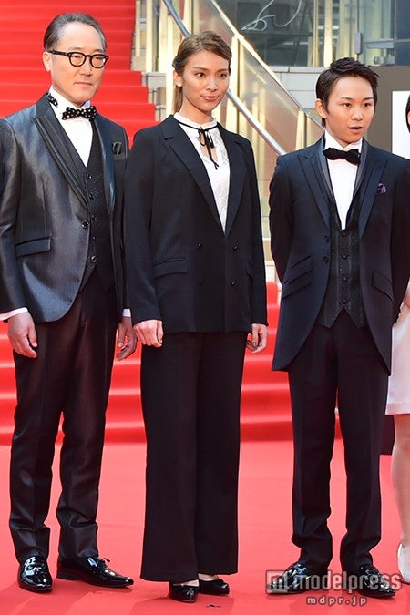 佐野史郎、秋元才加、須賀健太