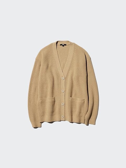 ユニクロのリラックスVネックカーディガン