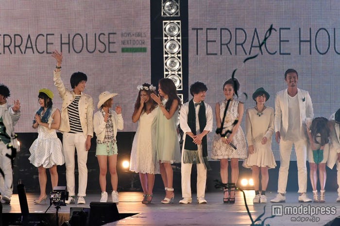 てっちゃんの最後の挨拶に涙するメンバー