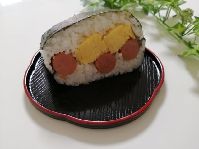 業務スーパー厚焼き玉子おにぎらず