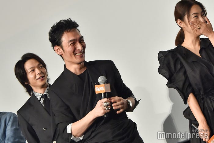 中村倫也、草なぎ剛、MEGUMI(C)モデルプレス