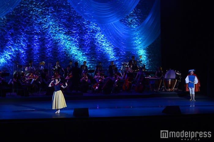 白雪姫、プリンス(C)モデルプレス