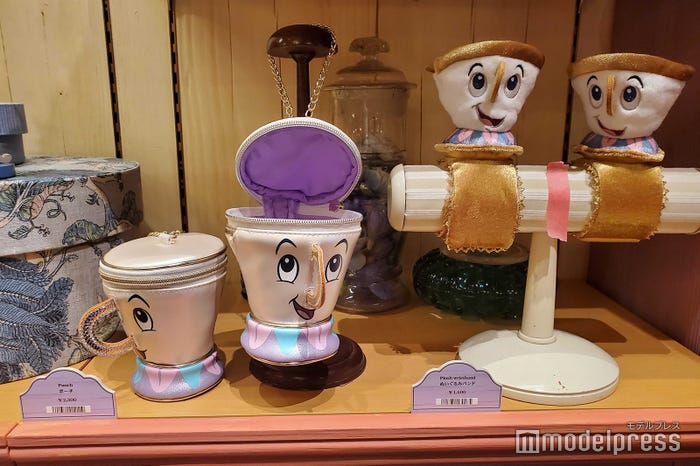 チップのぬいぐるみバンド、ポーチ/ニューファンタジーランド「ビレッジショップス」の新グッズ (C)モデルプレス (C)Disney