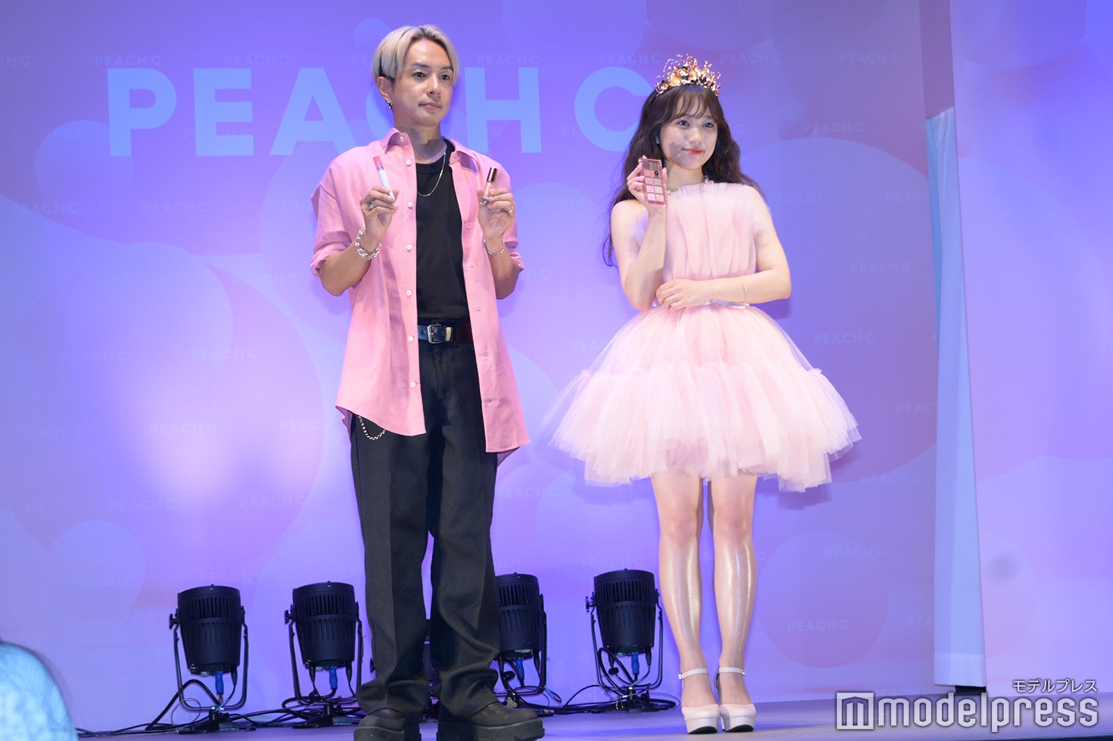 奈良裕也氏、矢吹奈子（C）モデルプレス