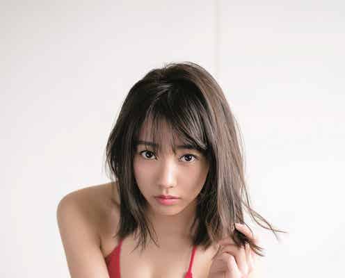 美谷間くっきり赤ビキニ披露 美少女で有名なcallme・富永美杜が初水着