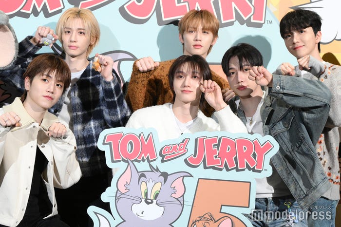 (上段左から)LEEHAN(イハン)、TAESAN(テサン)、WOONHAK(ウナク)(下段左から)RIWOO(リウ)、SUNGHO(ソンホ)、JAEHYUN(ジェヒョン)(C)モデルプレス