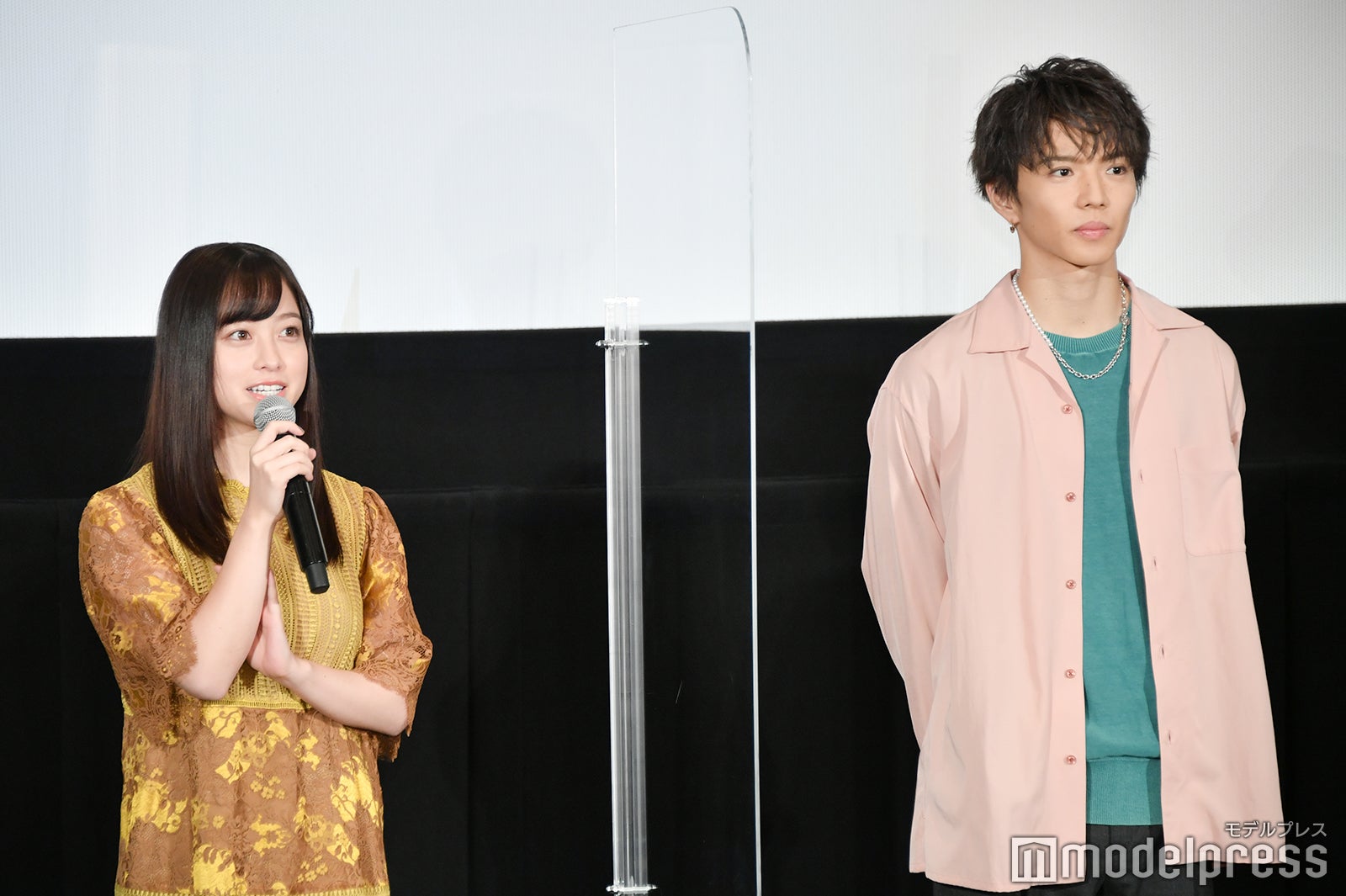 橋本環奈、佐藤大樹（C）モデルプレス