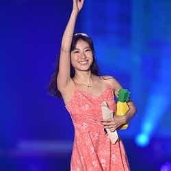 モデルプレス - 瀧本美織、美肌あらわに弾ける笑顔でスキップランウェイ<GirlsAward 2015 S/S>