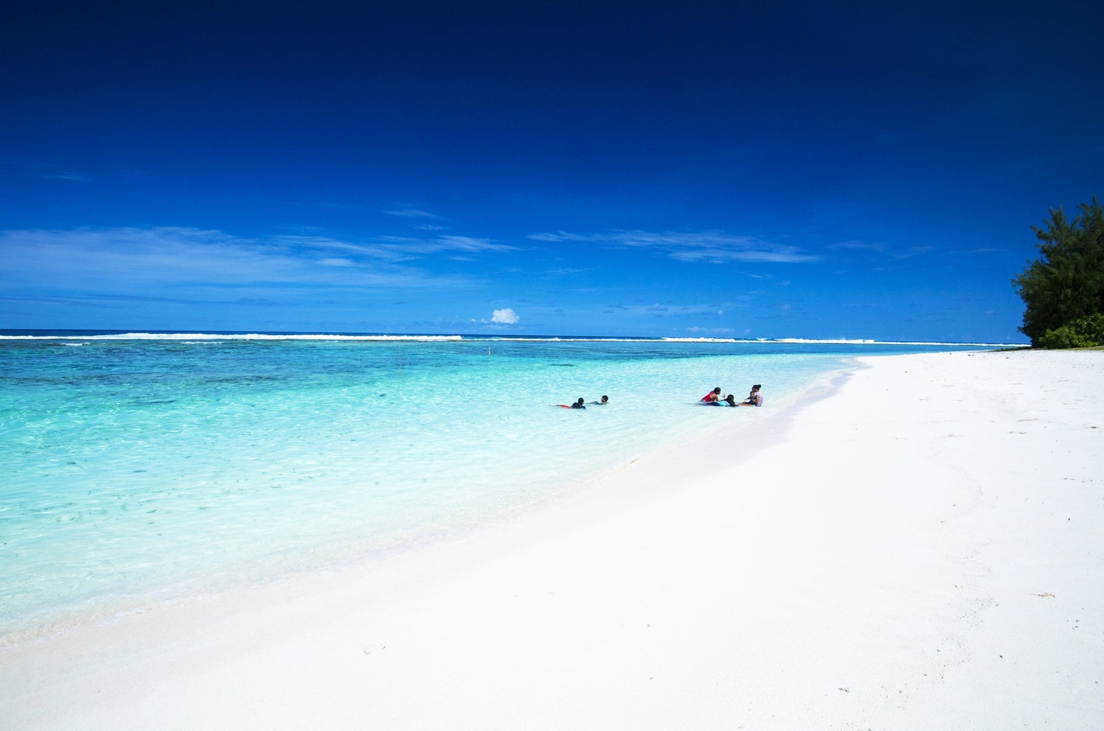 美しすぎるマリアナ現地情報ならお任せ、マリアナ政府観光局公式ホームページ