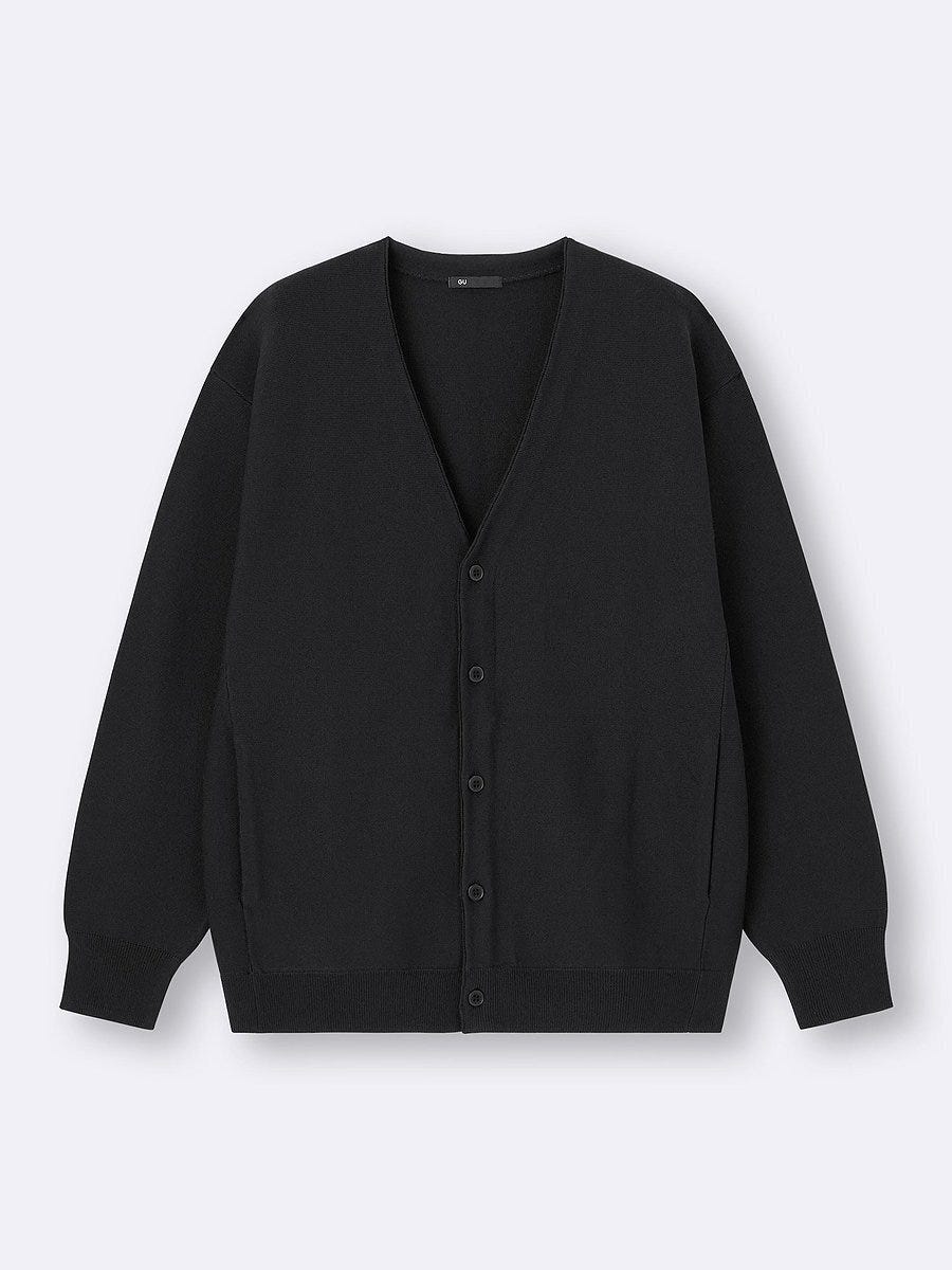 GUのウォッシャブルVネックカーディガン