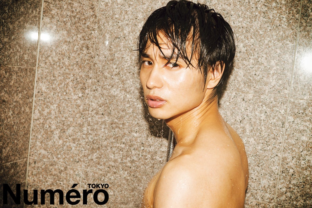 セクシーな肉体美も披露した中村蒼／画像提供：扶桑社