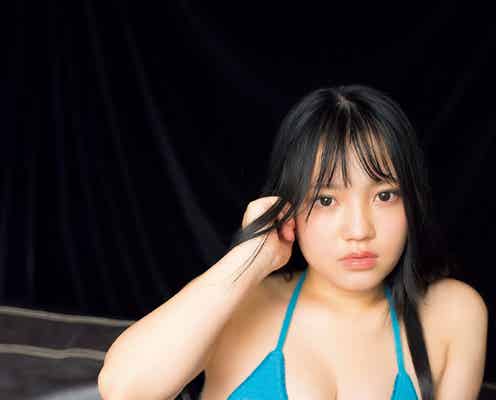 新人JK・鈴原すず、鮮やかビキニでグラマラスボディ披露