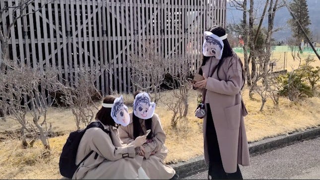 「何かおかしい」場面写真(C)テレビ東京