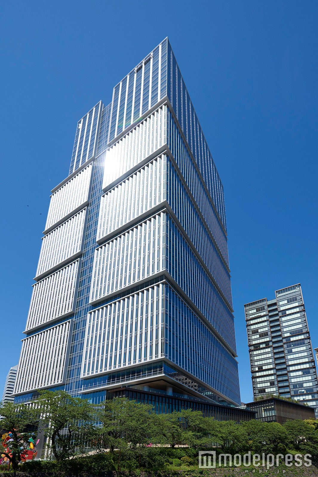 新館を想起させる紀尾井タワーの外観／画像提供：西武ホールディングス