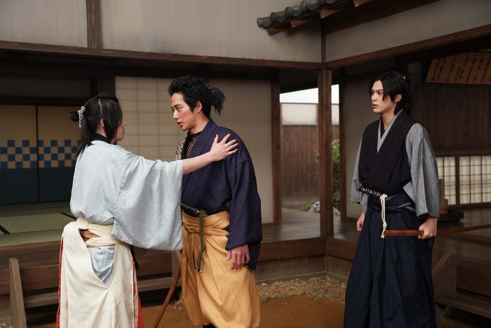 奥智哉、羽谷勝太、簡秀吉「君とゆきて咲く~新選組青春録~」第4話より(C)テレビ朝日