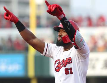 広島、8年ぶりの本拠地開幕連勝発進 ターノックが7回0封7Kの快投 ファビアンが決勝の左前適時打