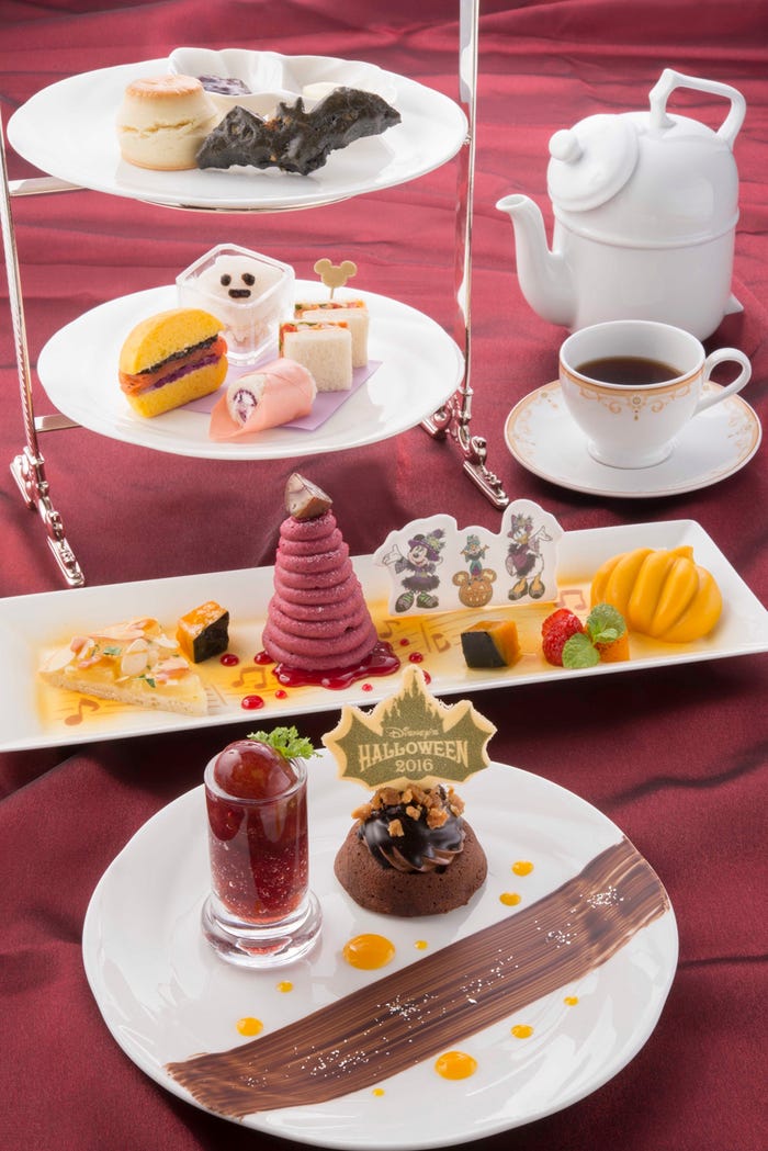 東京ディズニーランドホテル「ドリーマーズ・ラウンジ」アフタヌーンティーセット(C)Disney